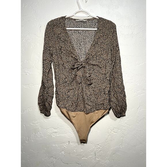 Abercrobie & Fitch leopard print bodysuit womens medium flowy boho chic trendy - Picture 1 of 8